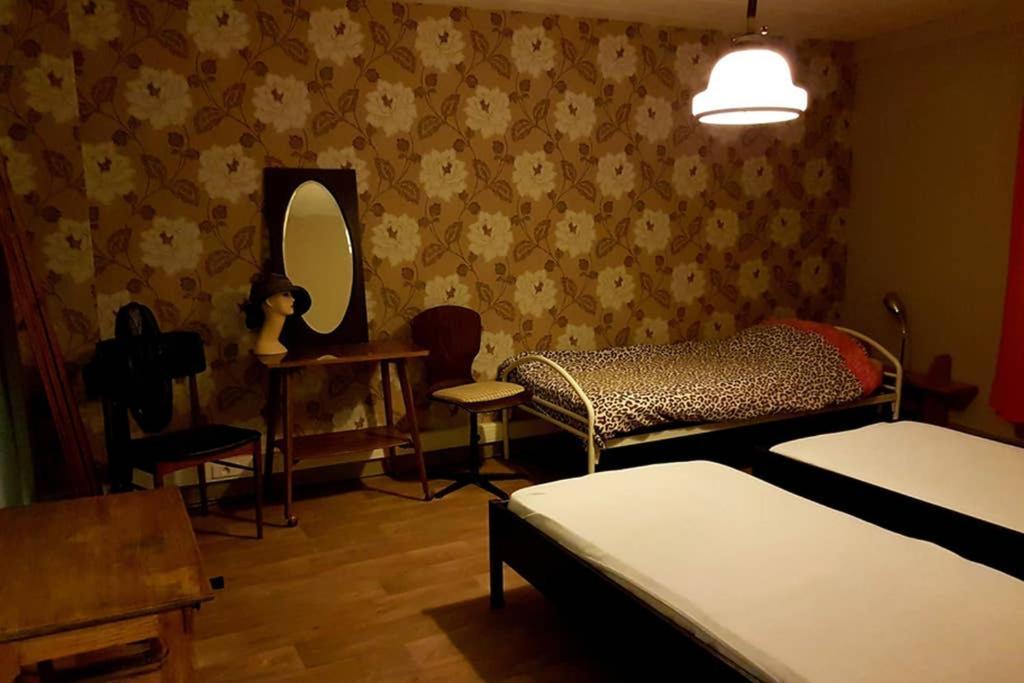 Vakantiewoning In Mol Centrum Met Eigen Bar "Casacuriosa" Εξωτερικό φωτογραφία