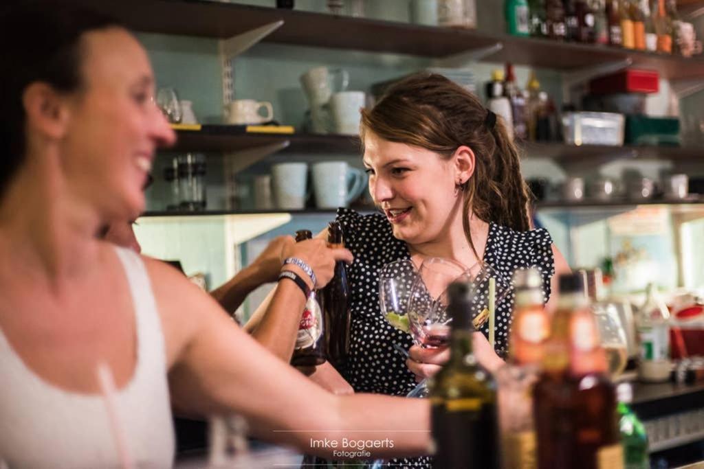 Vakantiewoning In Mol Centrum Met Eigen Bar "Casacuriosa" Εξωτερικό φωτογραφία