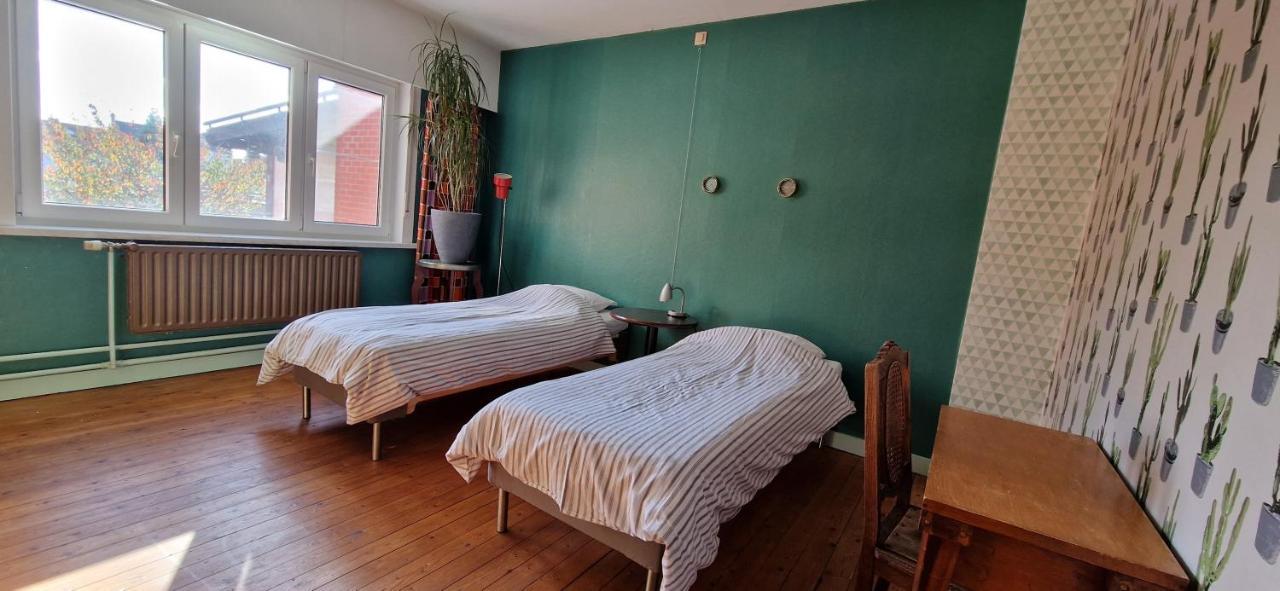 Vakantiewoning In Mol Centrum Met Eigen Bar "Casacuriosa" Εξωτερικό φωτογραφία